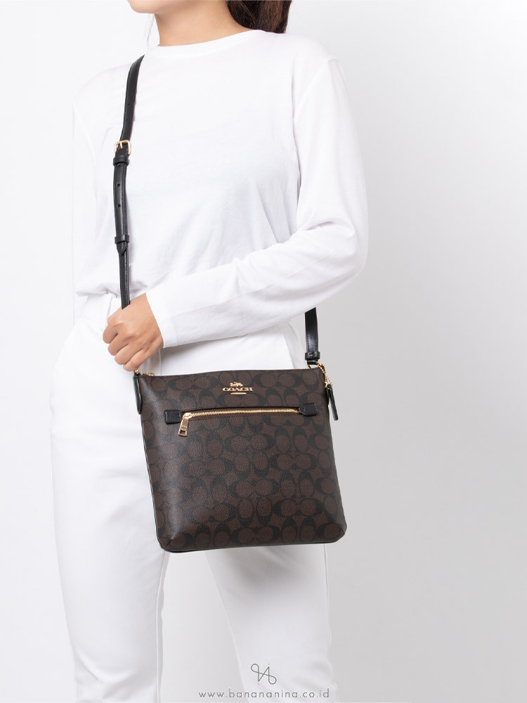 File crossbody in cheap signature canvas