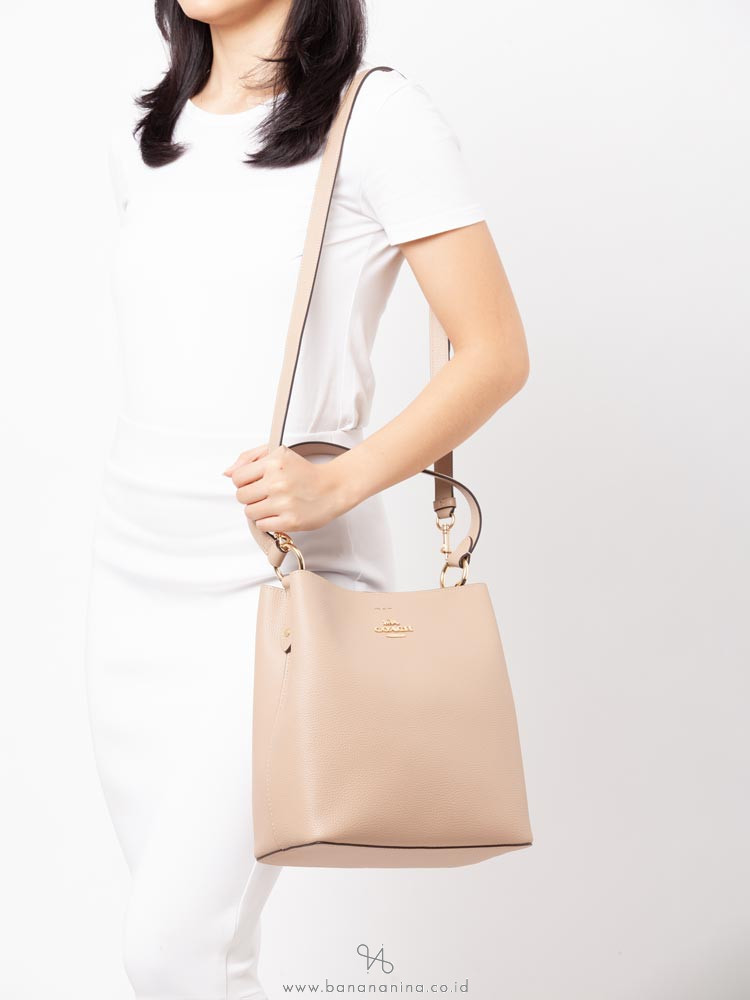 coach leather town bucket bag