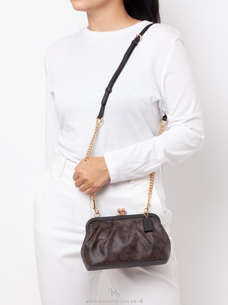 Coach nora kisslock sales