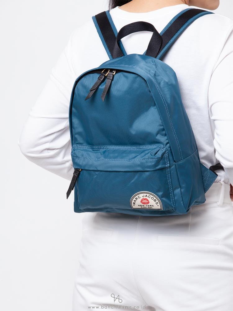 marc jacobs solid zip backpack