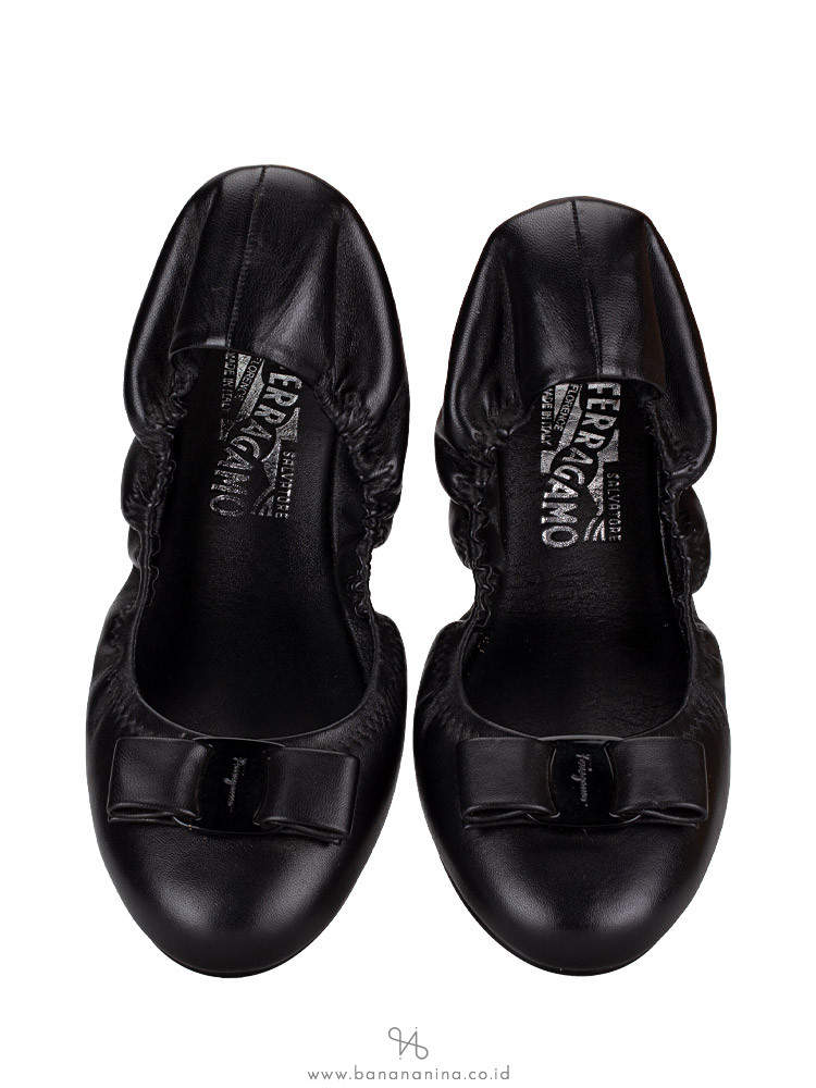 ferragamo foldable flats