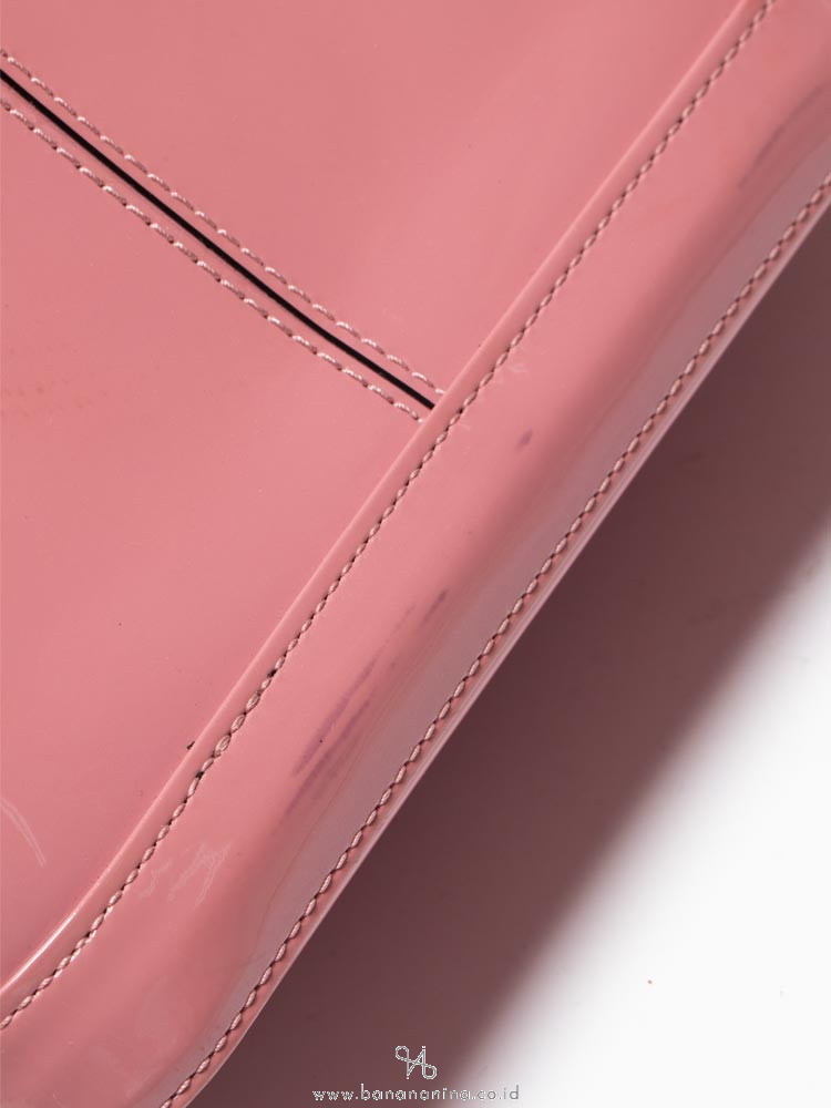 Louis Vuitton Alma Monogram Vernis PM Indian Rose