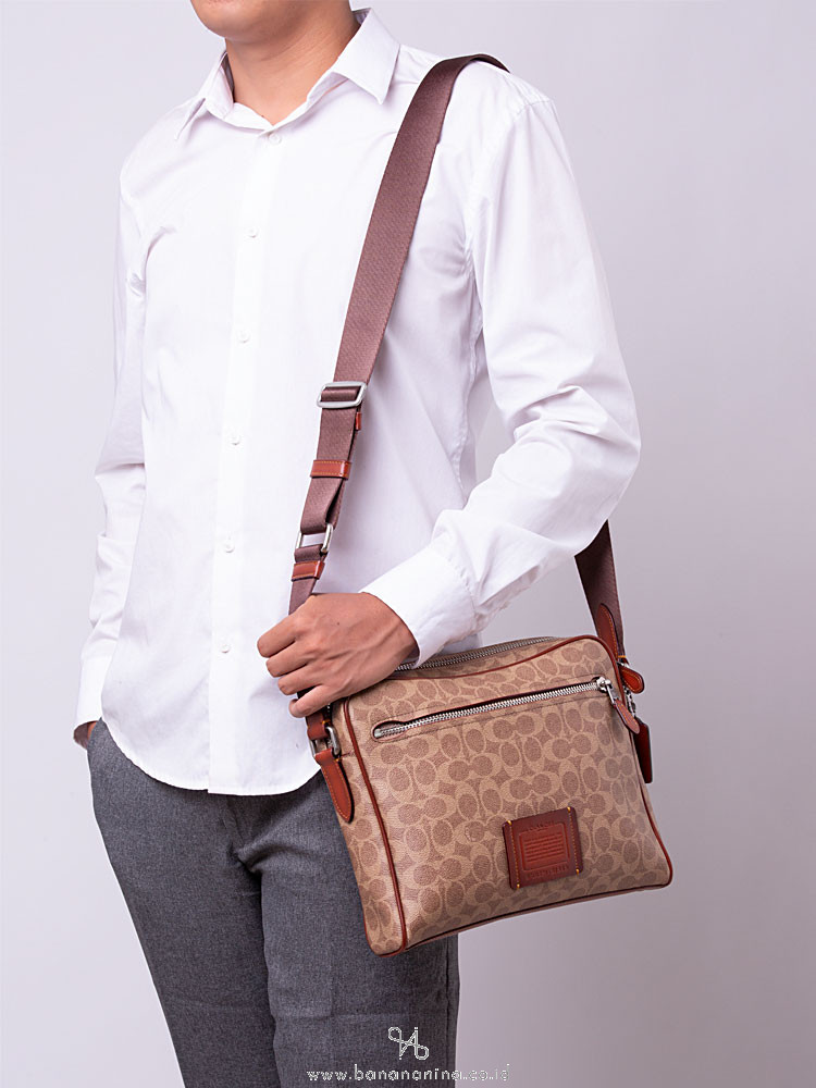 Coach Men 31543 Signature Metropolitan 