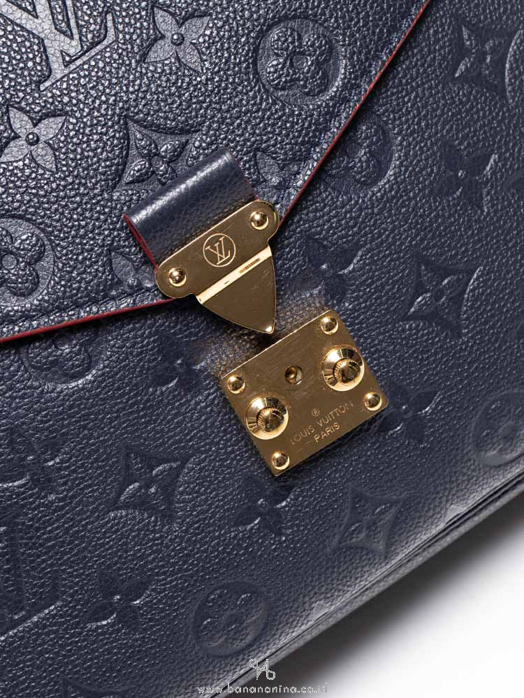 Louis Vuitton Monogram Empreinte Pochette Metis Marine Rouge
