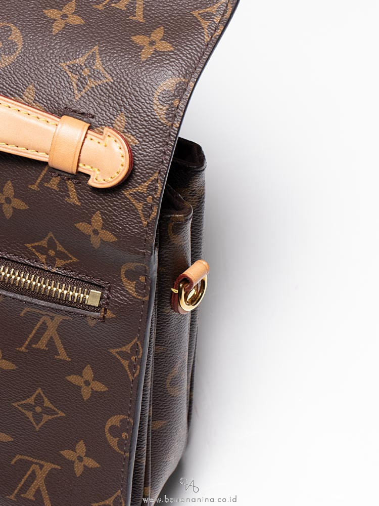 Louis Vuitton Monogram Pochette Metis
