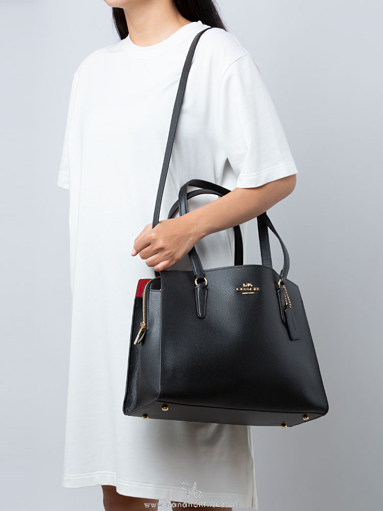 Coach Tatum Carryall in black 