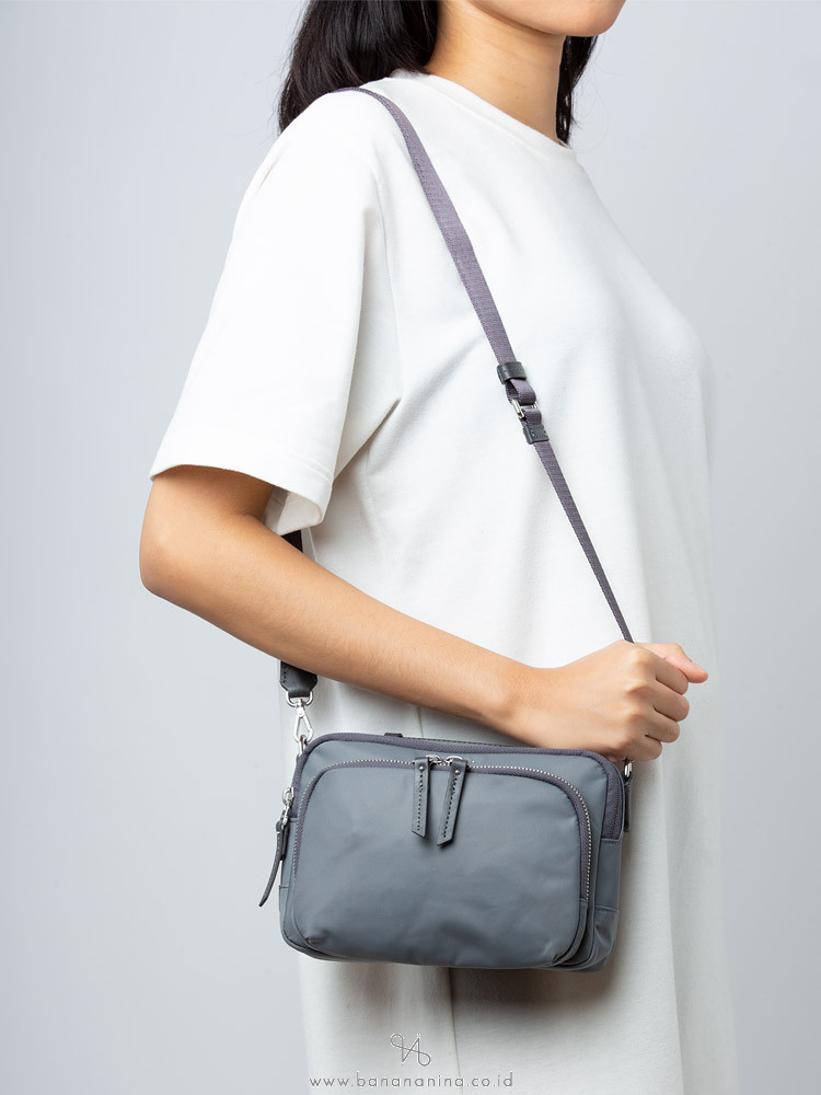 claudia crossbody tumi