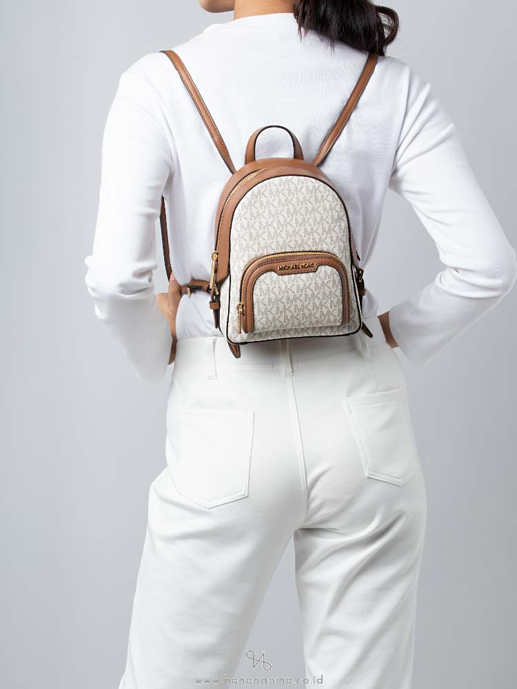 Michael Kors Jaycee Large Vanilla Leather Zip Pocket Backpack