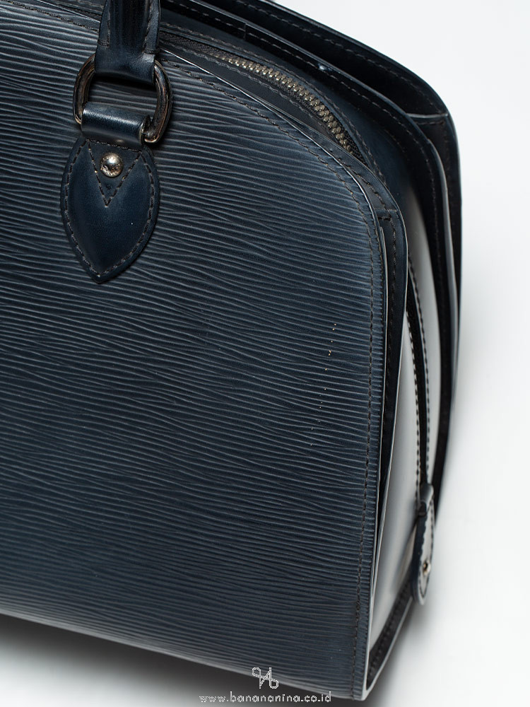 Louis Vuitton, Bags, Louis Vuitton Black Electric Epi Leather Pont Neuf