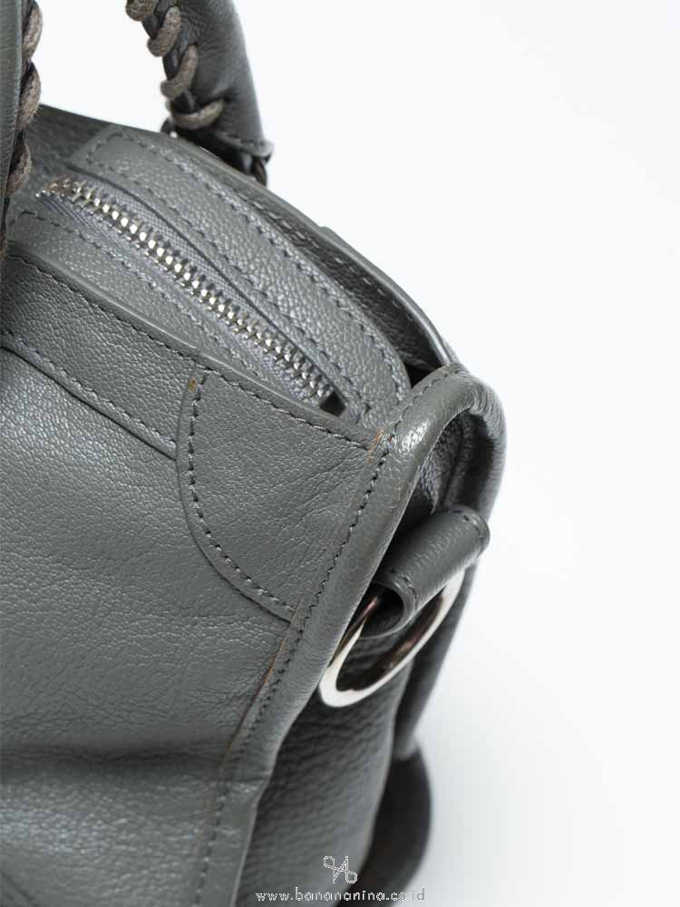 Balenciaga Medium Scaffold Shopper Tote Bag  Labellov  Buy and Sell  Authentic Luxury