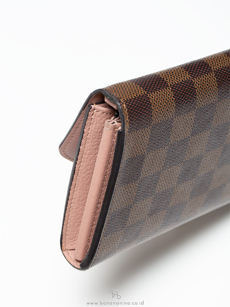 Louis Vuitton Croisette Chain Wallet Has Two Sizes