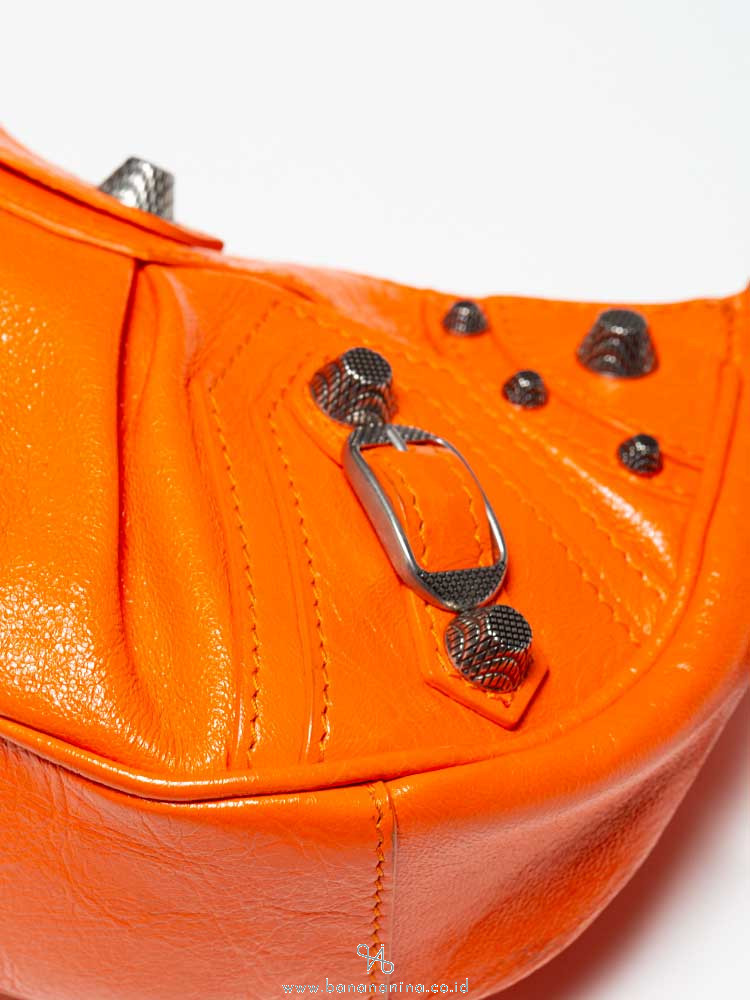 Balenciaga Le Cagole Xs Shoulder Bag in Orange
