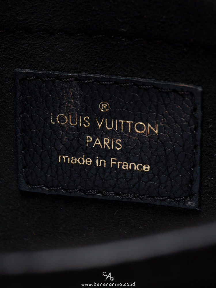 Louis Vuitton LV Women Lockme Tender Pochette Black Cream Grained Calf  Leather - LULUX