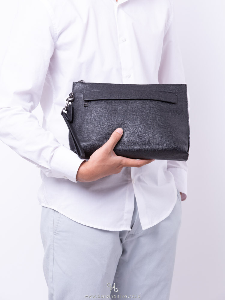 Coach Men F28614 Pebbled Leather Pouch Black Gunmetal