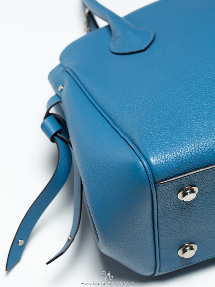 Louis Vuitton Milla Handbag Veau Nuage Calfskin MM Blue 13333664