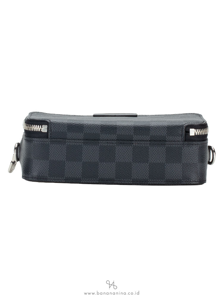 AUTHENTIC/NEW LOUIS VUITTON Alpha Wearable wallet Damier Graphite