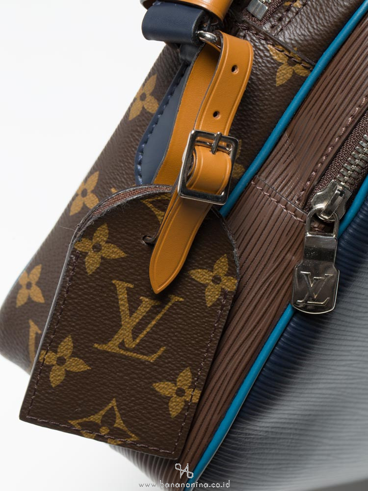 Louis Vuitton Nile Bag in Monogram Canvas and Brown Leather -  Finland