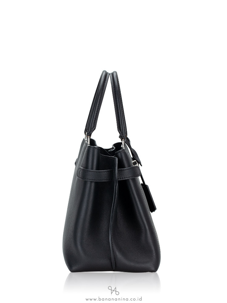 Louis Vuitton Lockme Bucket Bag Calfskin Dark Blue SHW