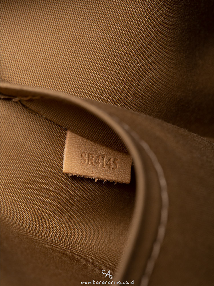 M50658 Louis Vuitton 2015 Monogram Vernis Brea MM Handbag- MORDORE