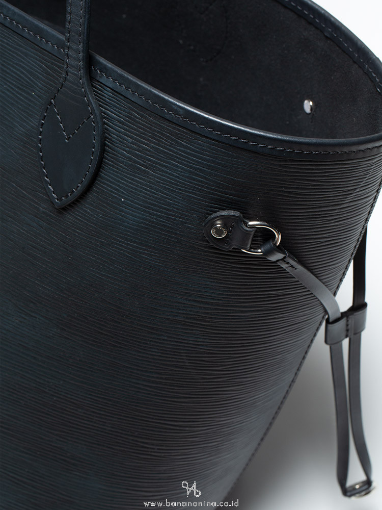 Louis Vuitton - Neverfull MM - Noir Epi Leather - Pre-Loved
