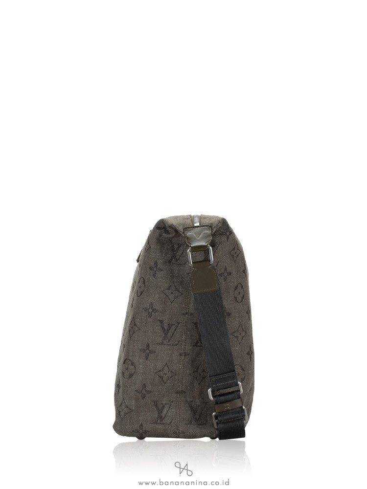 Louis Vuitton Monogram Denim Impression Besace GM Messenger Bag