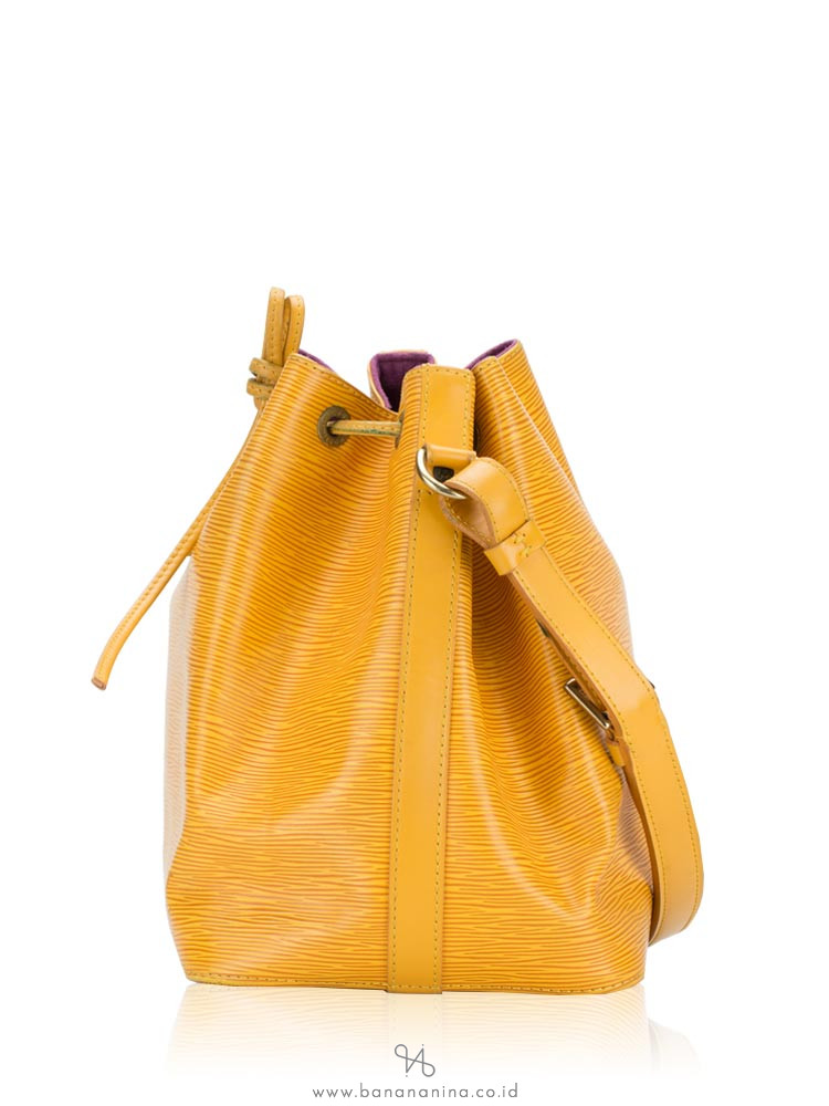 Louis Vuitton 1994 pre-owned Epi Petit Noe Shoulder Bag - Farfetch