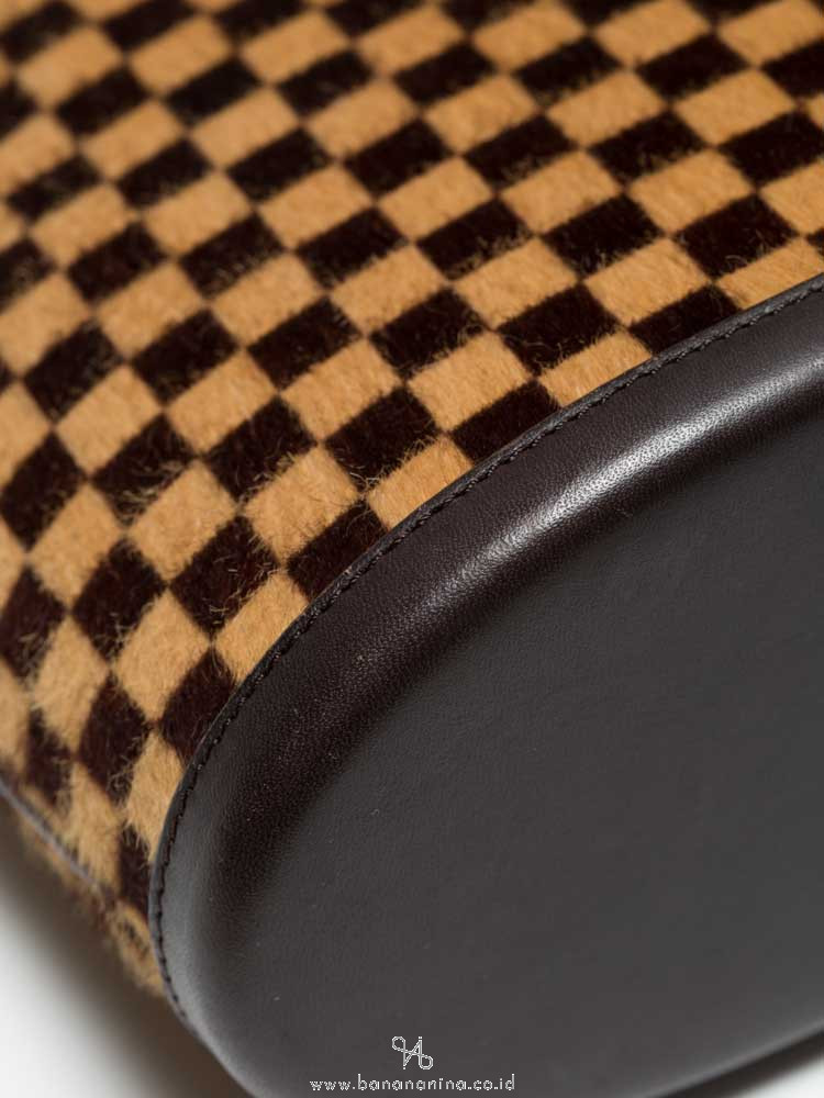 Brown Louis Vuitton Damier Sauvage Impala Handbag – Designer Revival