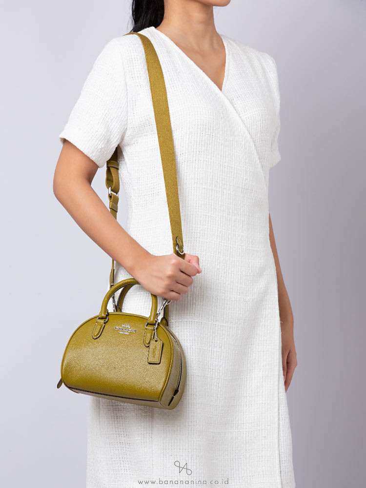 Coach satchel deals crossbody