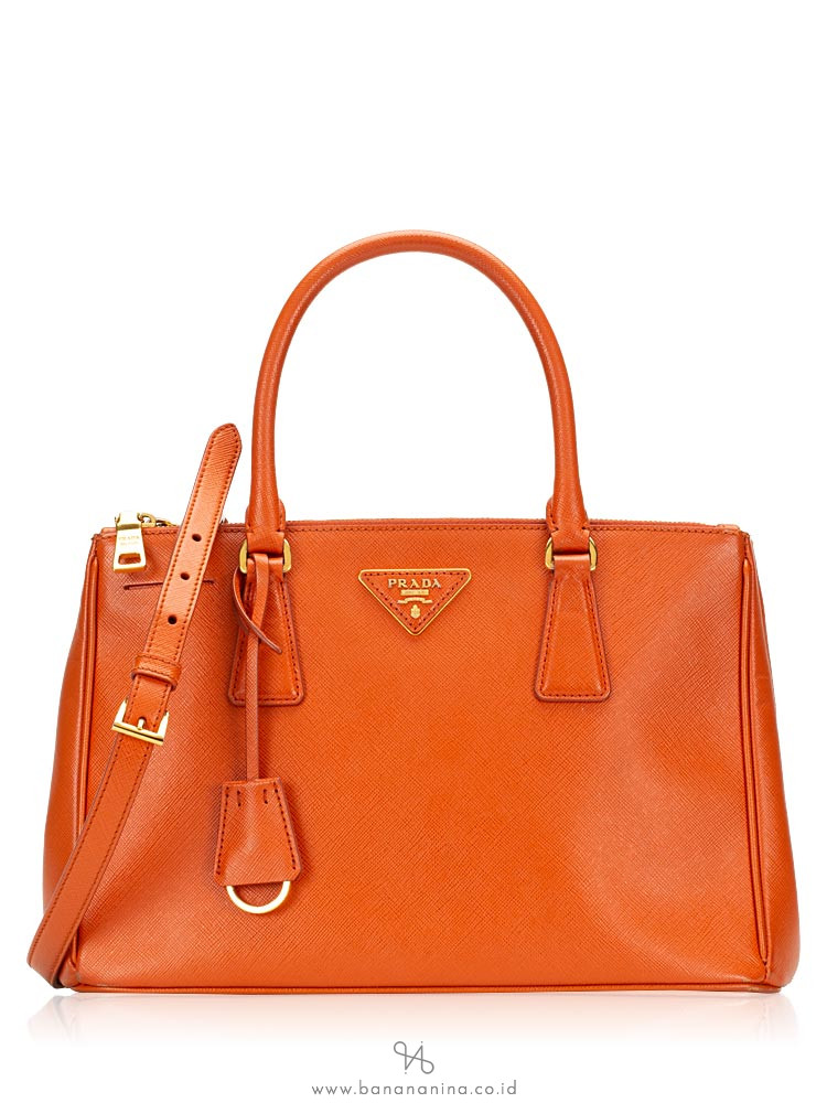 prada saffiano bn1801