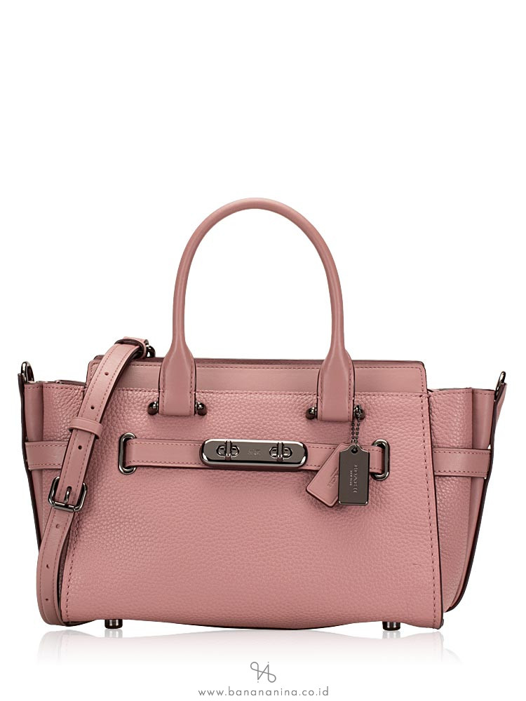 coach swagger carryall in pebble leather