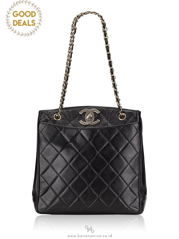 Chanel Vintage Caviar Quilted Jumbo Tote Black