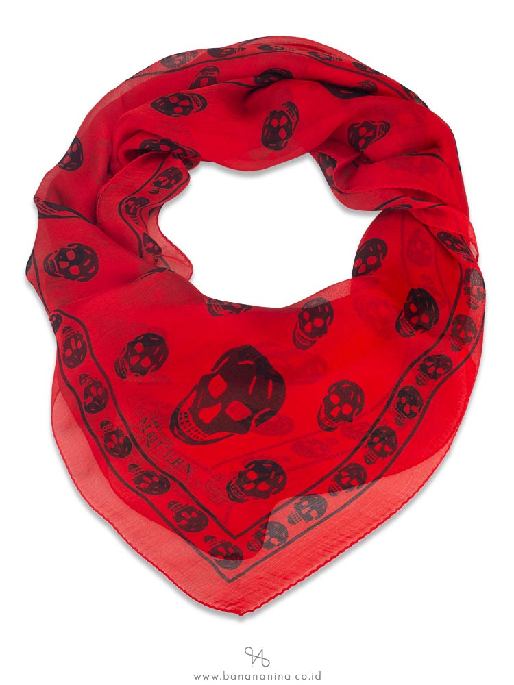 red skull scarf