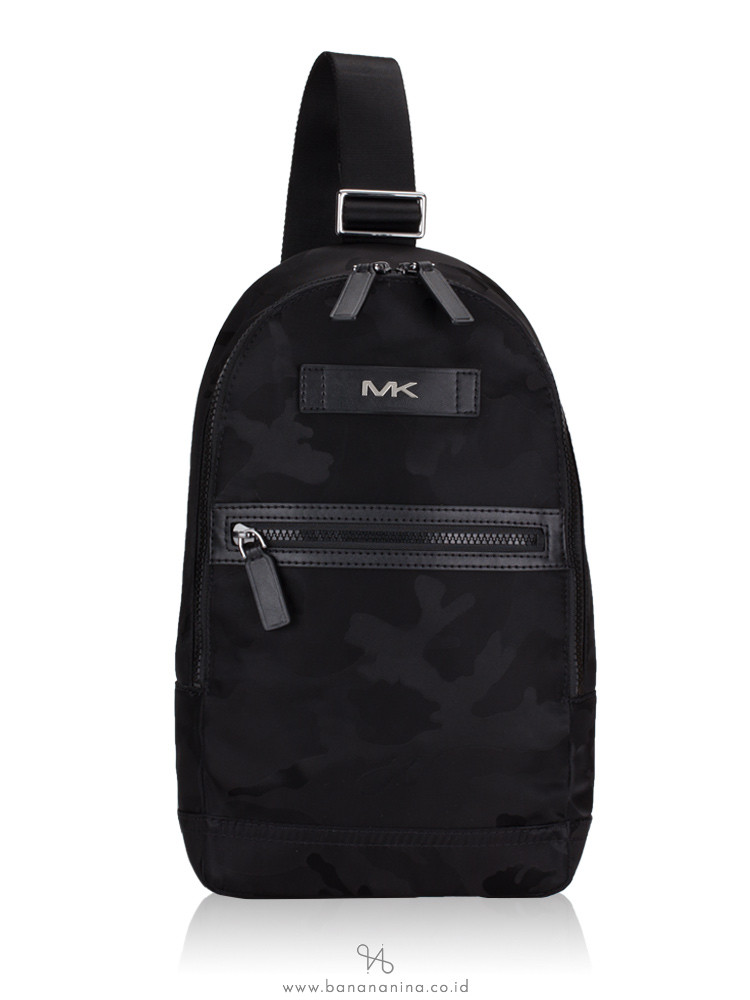 Michael Kors Men Kent Nylon Sling Pack Camo Black Multi