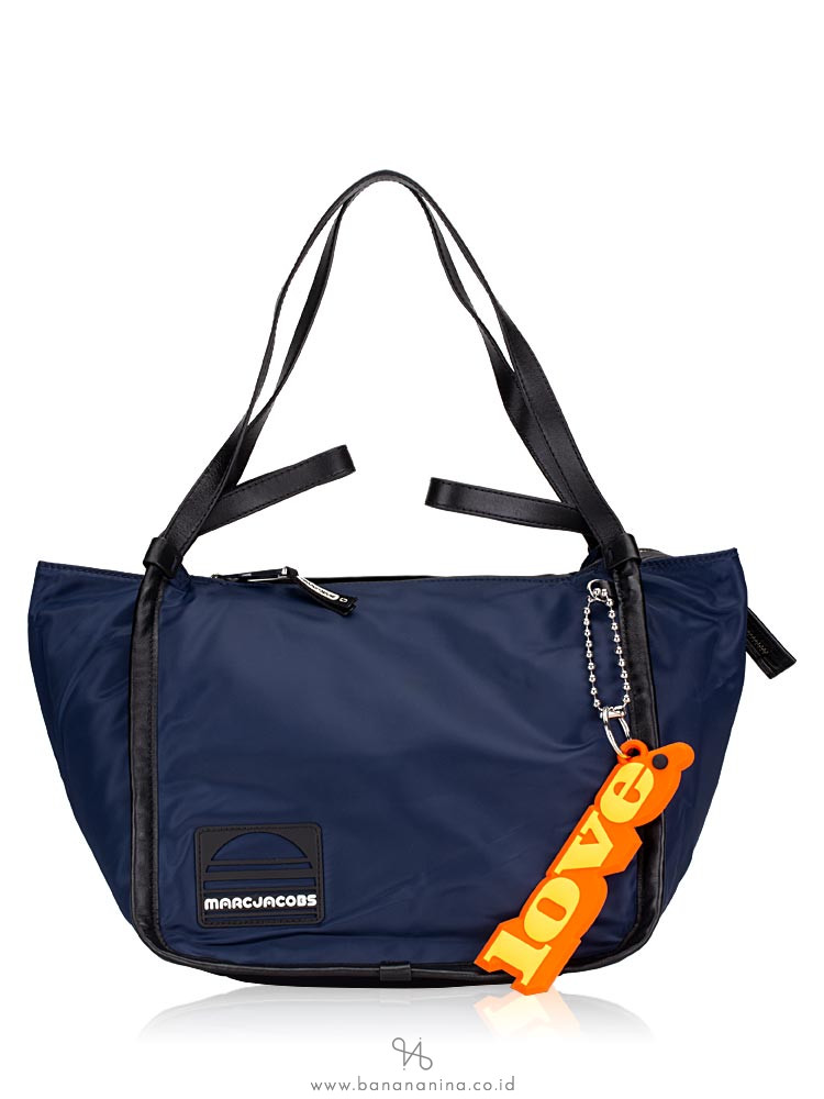 marc jacobs nylon shoulder bag