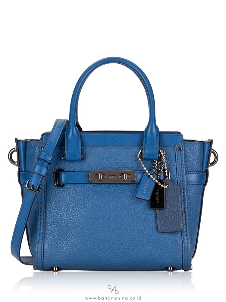 COACH 37444 Pebble Leather Swagger 21 Lapis