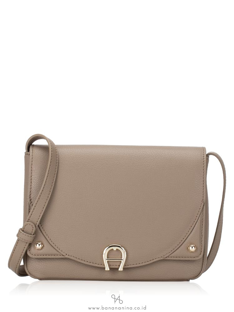 aigner sling bag