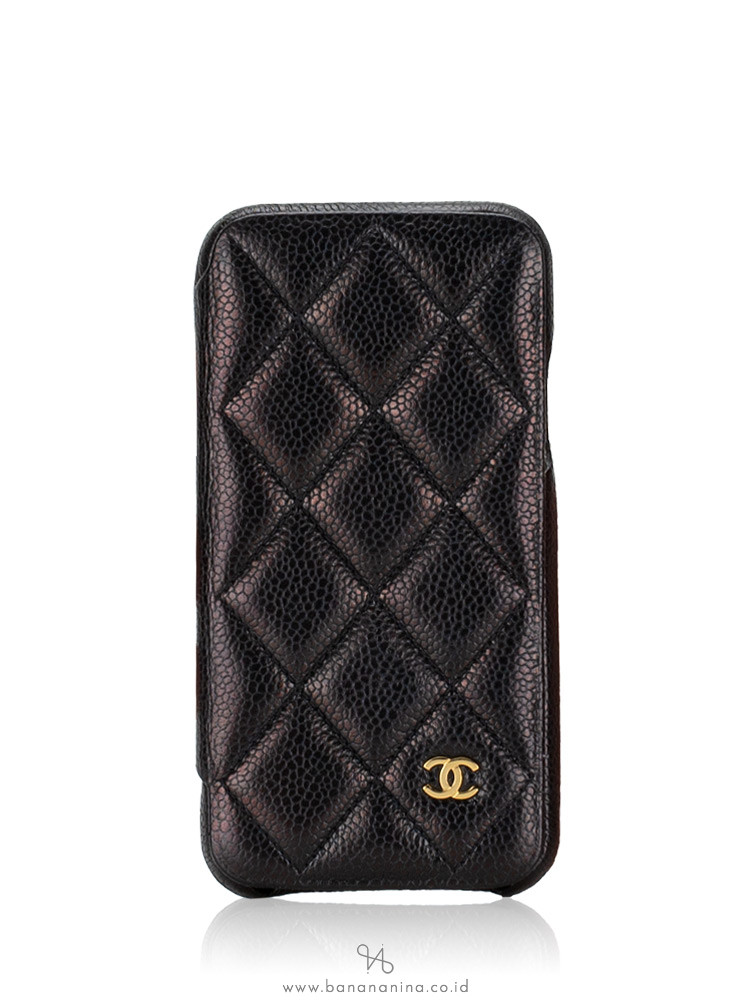 Chanel Quilted iPhone X Phone Case Black Caviar Gold Hardware – Coco  Approved Studio
