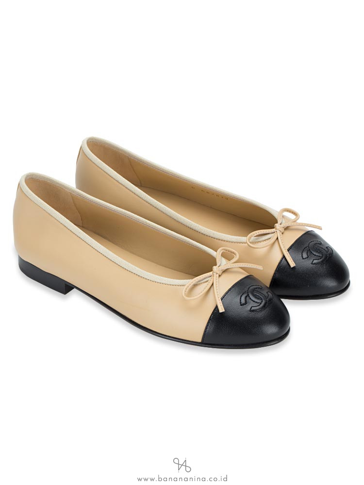 CHANEL, Shoes, Chanel Leather Cap Ballet Flats In Black Gold