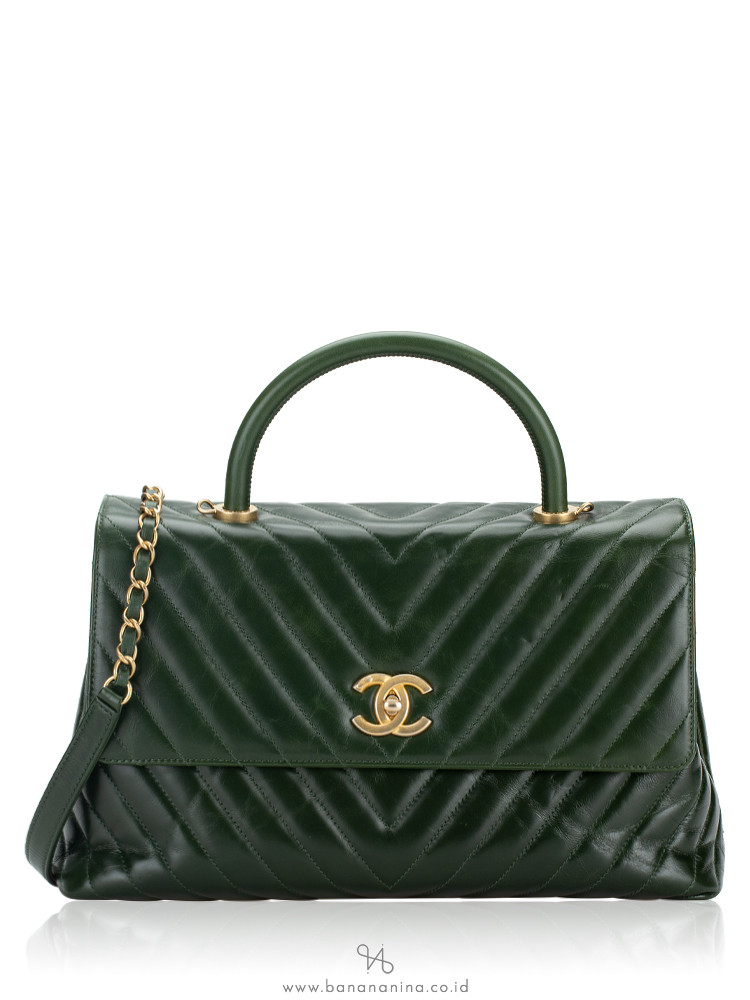 Chanel chevron coco handle bag 2025