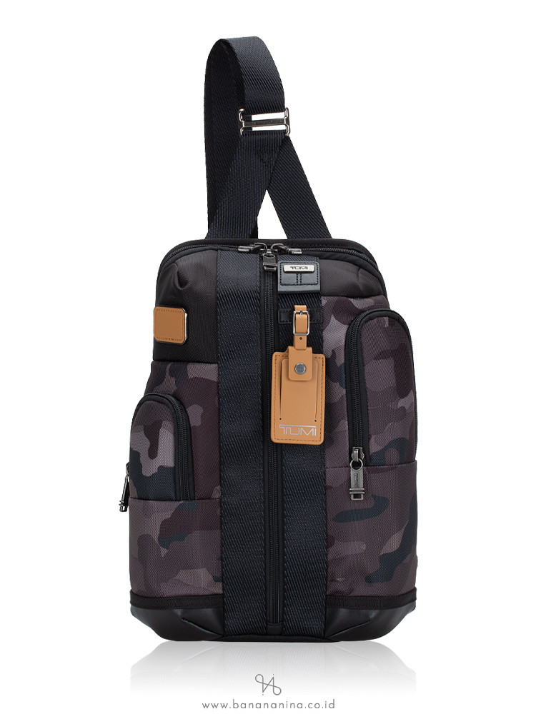 Tumi Men Higgins Sling Pack Camo Army Black Tan