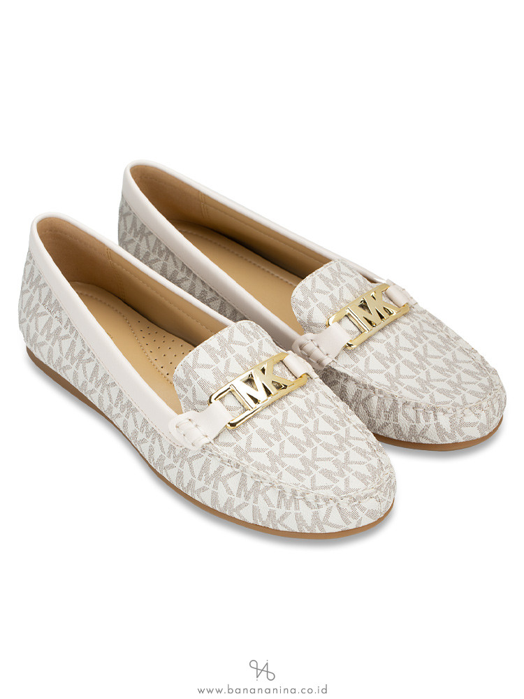 Michael Kors Signature Camila Moccasin Shoes Vanilla Cream Sz 6.5
