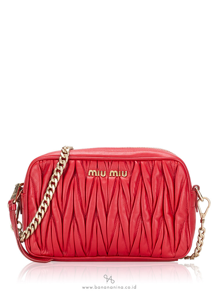 Miu Miu Nappa Matelasse Camera Bag Rosso