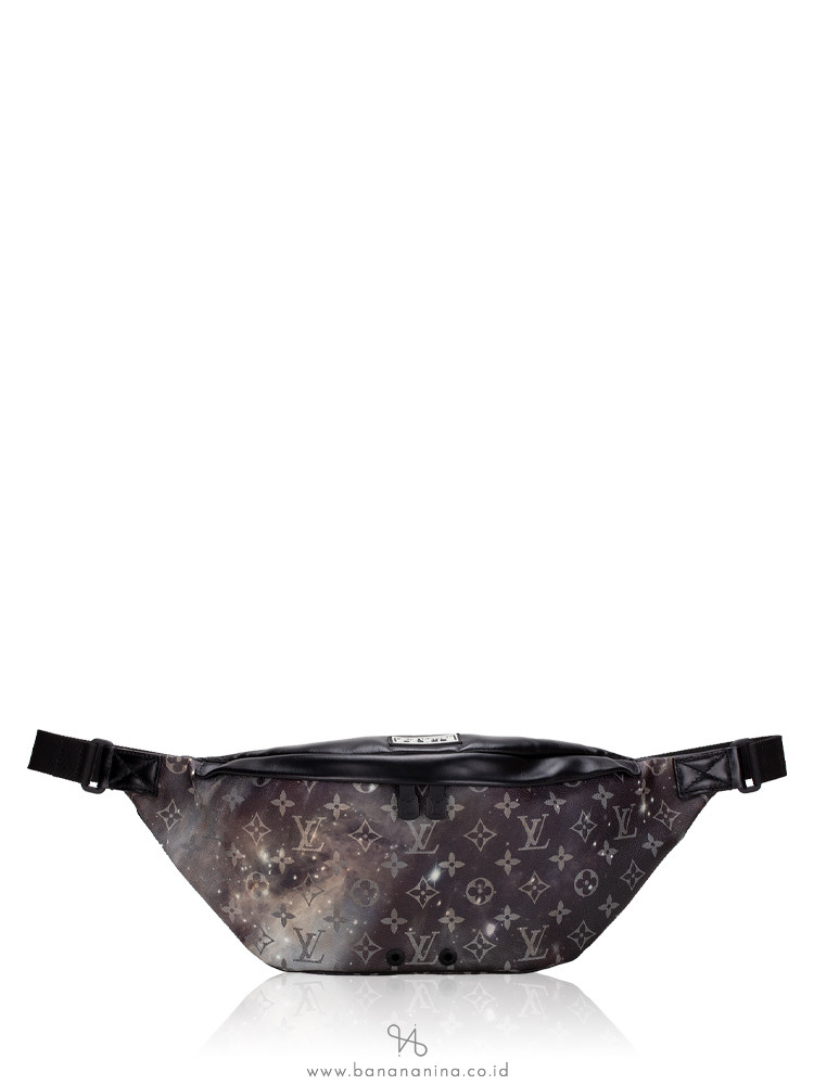 Louis Vuitton Monogram Galaxy Discovery Bumbag