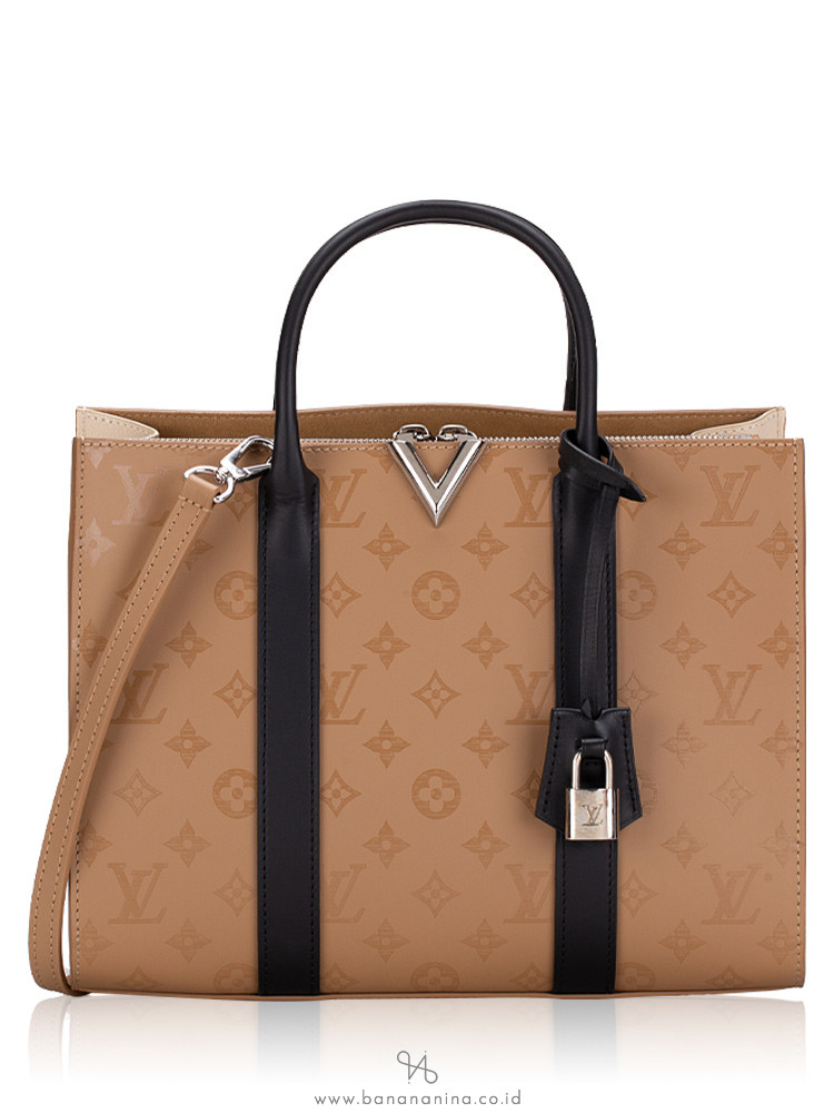 Louis Vuitton Monogram Cuir Plume Very Tote MM Sesame Creme Noir