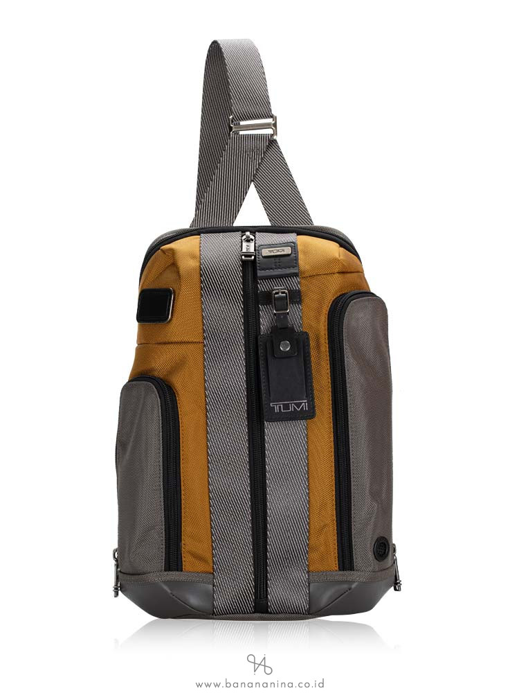 Tumi Men Higgins Sling Pack Light Grey Gold